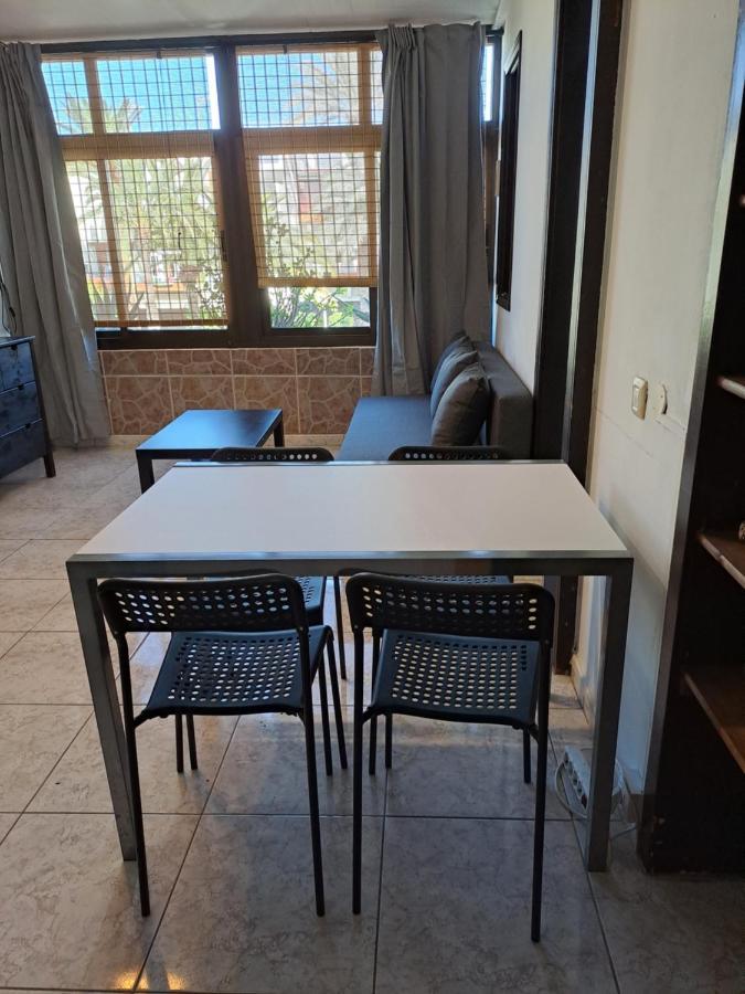 Primavera Appartement Tot 7 Personen Ideaal Voor Backpackers Arona  Exterior foto