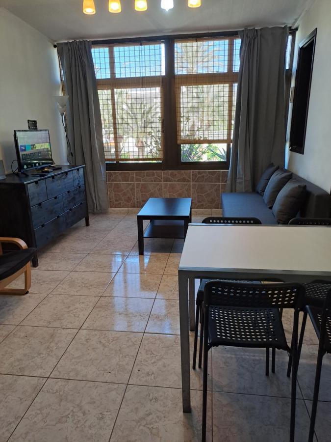 Primavera Appartement Tot 7 Personen Ideaal Voor Backpackers Arona  Exterior foto