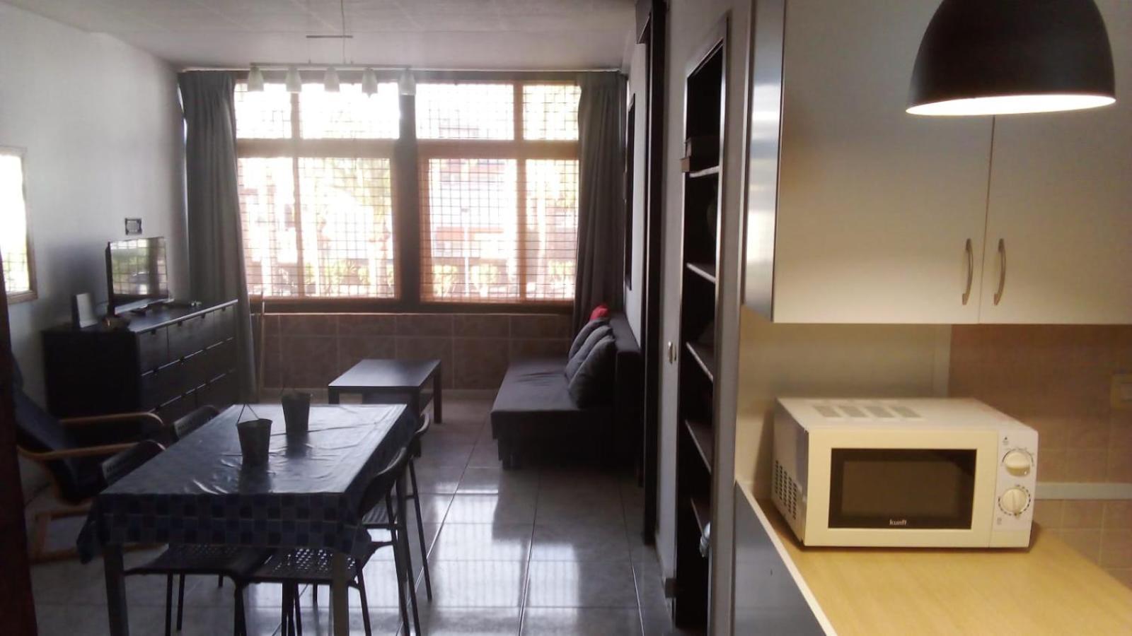 Primavera Appartement Tot 7 Personen Ideaal Voor Backpackers Arona  Exterior foto